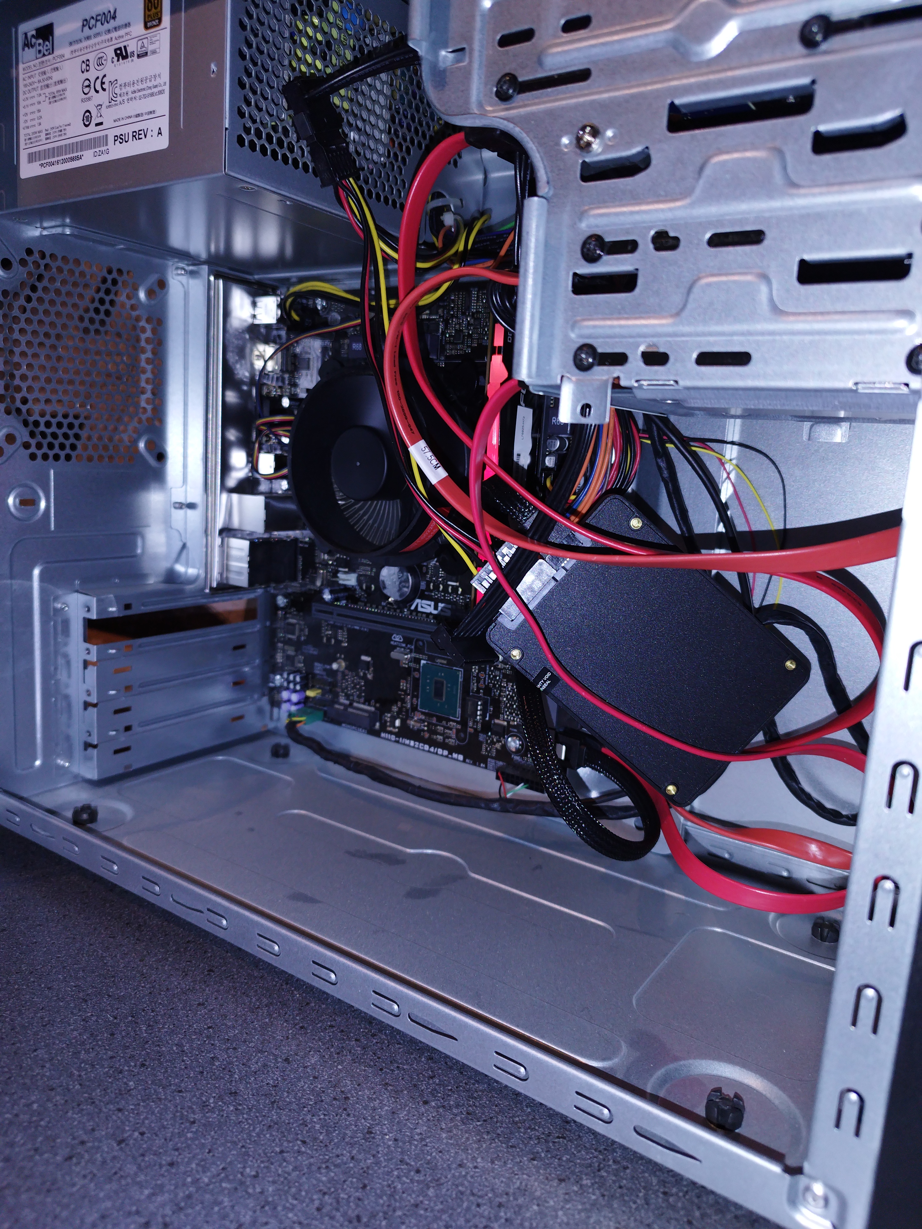 motherboard in server